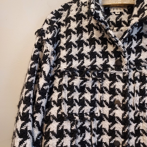 POL BLACK and Ivory Houndstooth Frayed Hem Shacket Jacket Size Medium Lexington - Picture 4 of 10